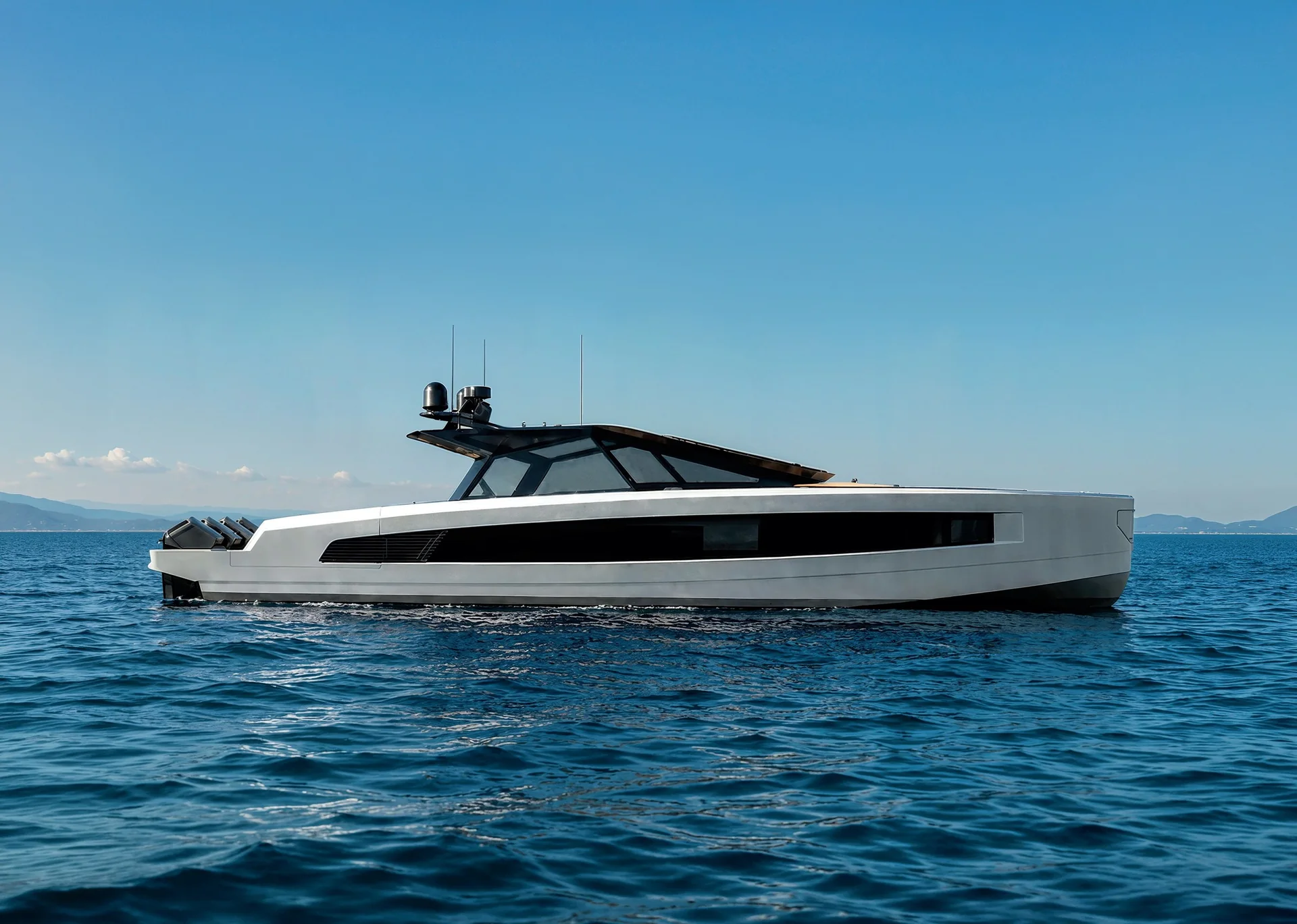 RS 60 underway at speed, seen from the starboard side on open blue water. Visualised with Light Gray hull colour.